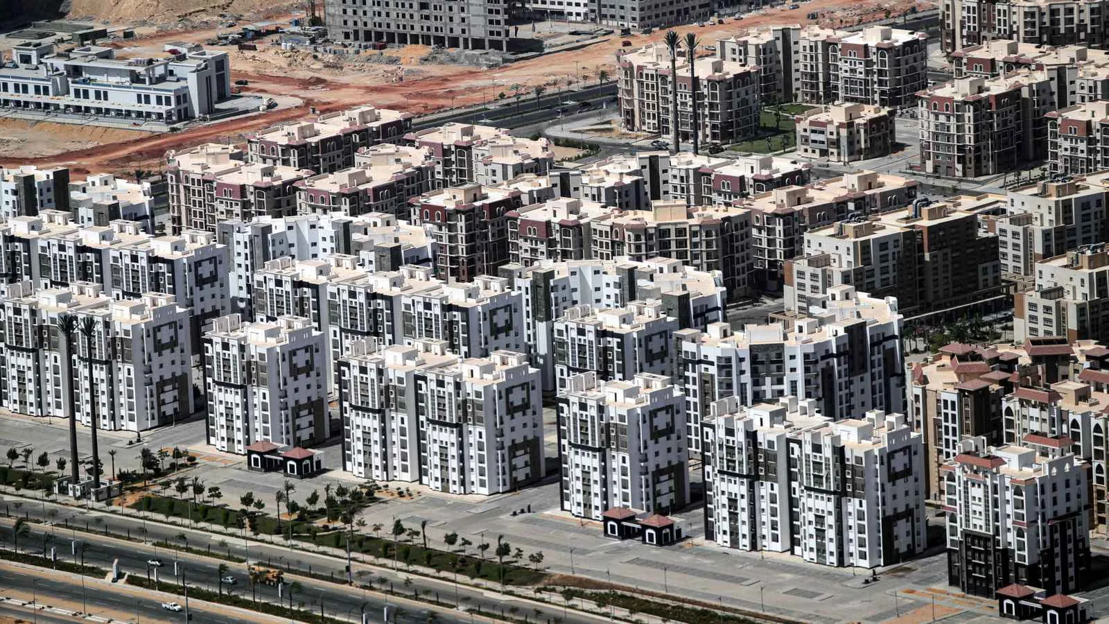 مسؤول مصري لـ«إرم بزنس»: 30 ألف فدان تتحول من مناطق عشوائية إلى أحياء مدنية مسؤول مصري لـ«إرم بزنس»: 30 ألف فدان تتحول من مناطق عشوائية إلى أحياء مدنية