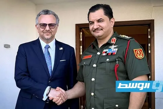 مستشار ترامب يتباحث مع صدام حفتر حول مساعي دمج الجيش والجهات الأساسية في ليبيا
