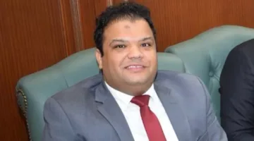 مستشار رئيس جامعة سوهاج يشارك في لجنة تقييم الأداء الإعلامي خلال انتخابات الشيوخ