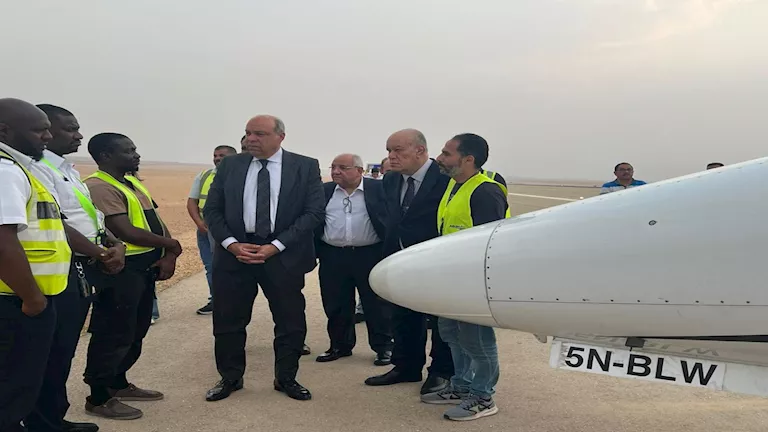 “مشكلة في إحدى العجلات”.. تفاصيل الهبوط الاضطراري لطائرة خاصة بحسب الطيران