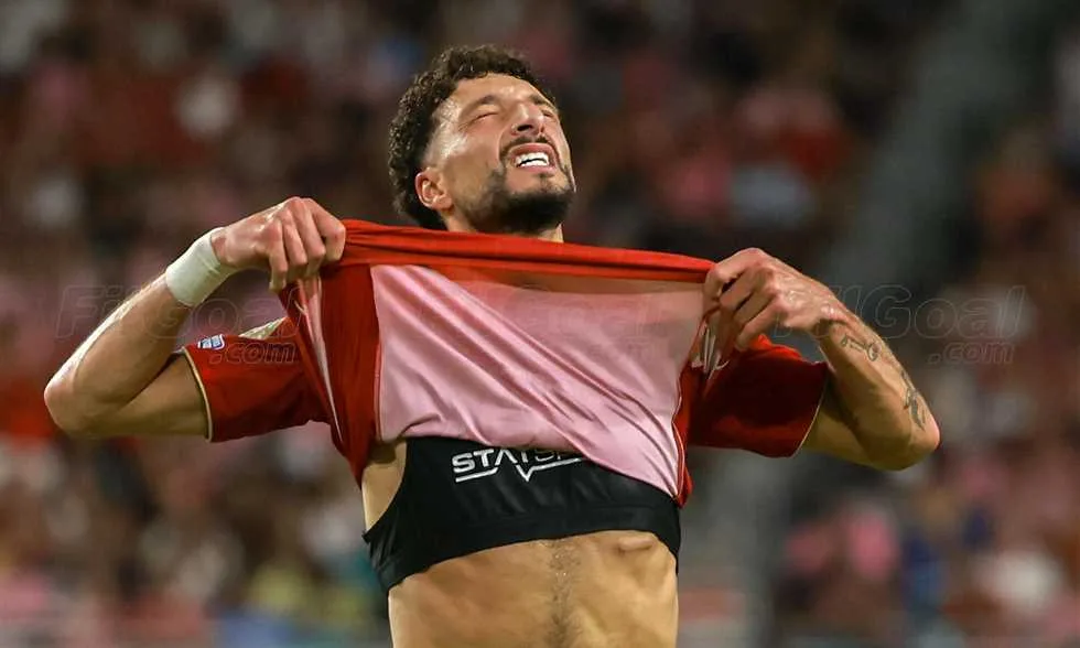 مصدر قريب من وسام أبو علي يكشف لـ في الجول: اللاعب يشعر بالاستياء من قرار الأهلي بشأن استمراره