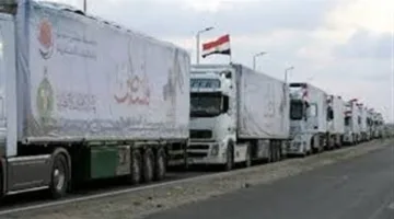 مصدر مصري: المساعدات المتجهة إلى غزة تحتوي على كميات من الطحين وحليب الأطفال