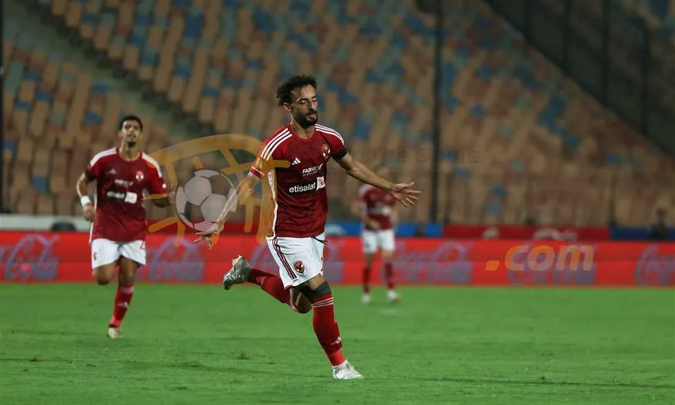 مصدر موثوق يكشف لـ “في الجول” تفاصيل عرض الحزم السعودي لأحمد عبد القادر مصدر موثوق يكشف لـ “في الجول” تفاصيل عرض الحزم السعودي لأحمد عبد القادر
