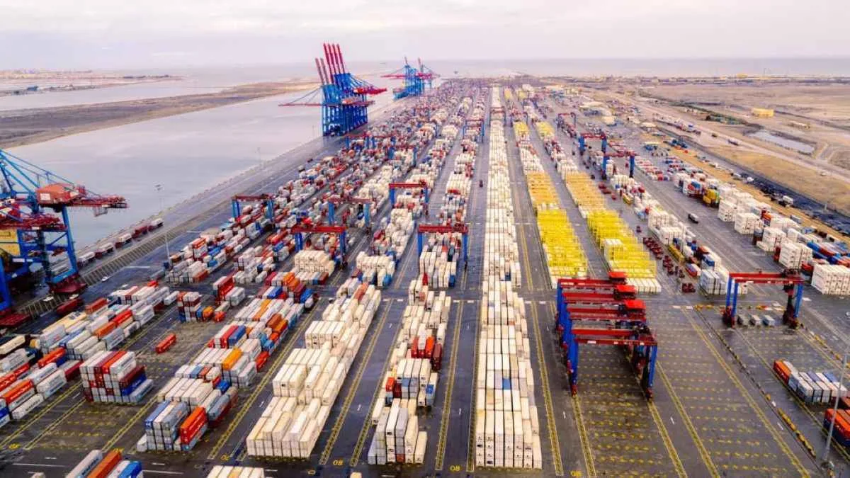 مصر: انخفاض العجز في الميزان التجاري بنسبة 9.5% ليصل إلى 3.4 مليار دولار في أبريل مصر: انخفاض العجز في الميزان التجاري بنسبة 9.5% ليصل إلى 3.4 مليار دولار في أبريل