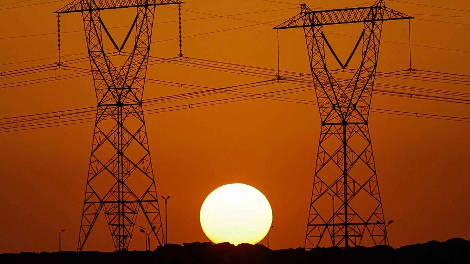 مصر تؤكد تلبية احتياجات الطاقة الكهربائية من الوقود والغاز مع ارتفاع درجات الحرارة مصر تؤكد تلبية احتياجات الطاقة الكهربائية من الوقود والغاز مع ارتفاع درجات الحرارة