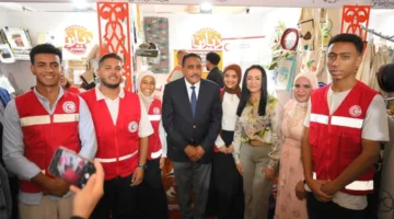 “مصر تتحدث حرفياً”.. الهلال الأحمر يساهم بمنتجات يدوية وخدمات تطوعية في ديارنا مارينا