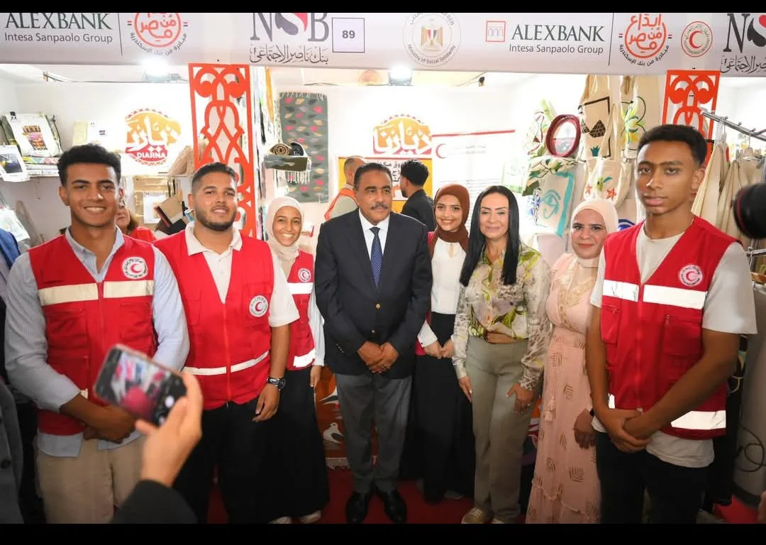 “مصر تتحدث حرفياً”.. الهلال الأحمر يساهم بمنتجات يدوية وخدمات تطوعية في ديارنا مارينا “مصر تتحدث حرفياً”.. الهلال الأحمر يساهم بمنتجات يدوية وخدمات تطوعية في ديارنا مارينا