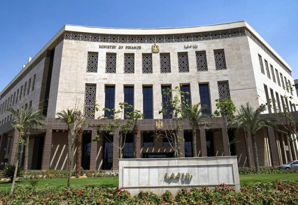 مصر تخطط لرفع إصداراتها من الدين المحلي بأكثر من تريليون جنيه خلال 3 أشهر.