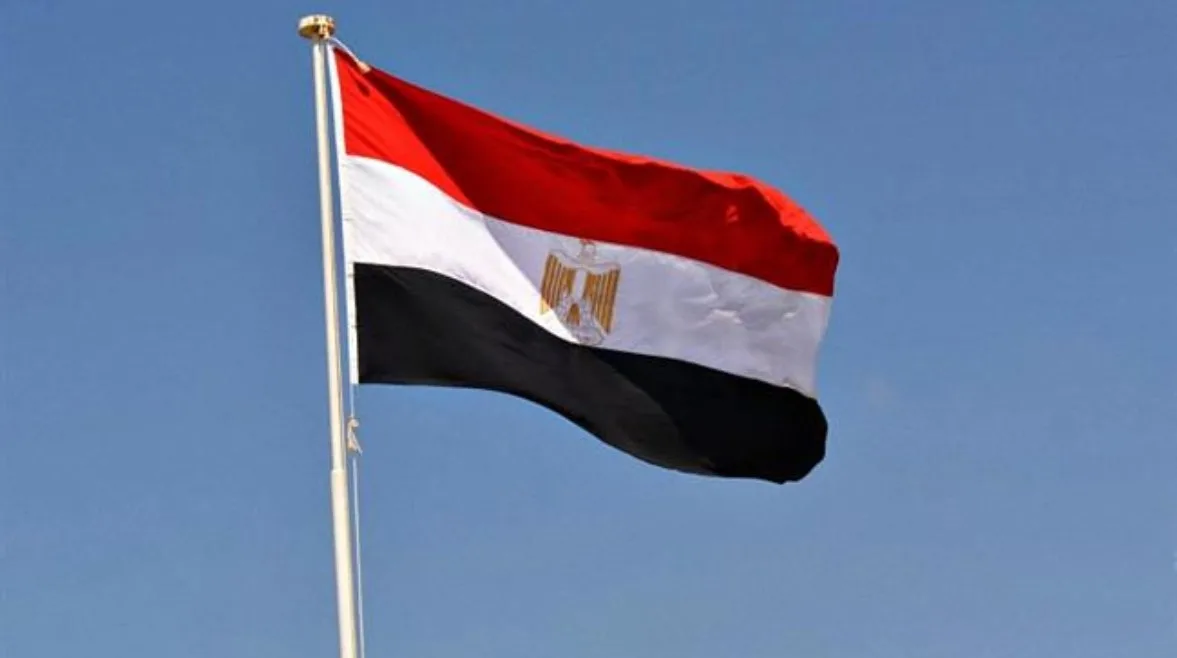 مصر تندد بالهجمات الإسرائيلية على أماكن العبادة في غزة