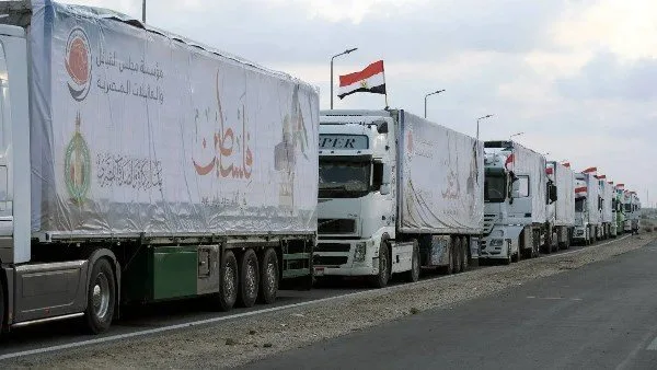 مصر توفر الدعم لغزة.. قوافل المساعدات تتجه نحو القطاع مصر توفر الدعم لغزة.. قوافل المساعدات تتجه نحو القطاع