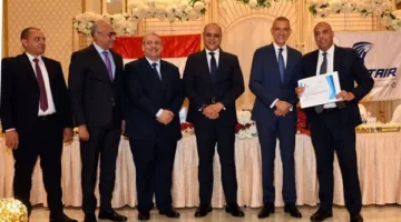 مصر للطيران تحتفي بفريق الحج بمناسبة نجاح موسم حج 1446هـ