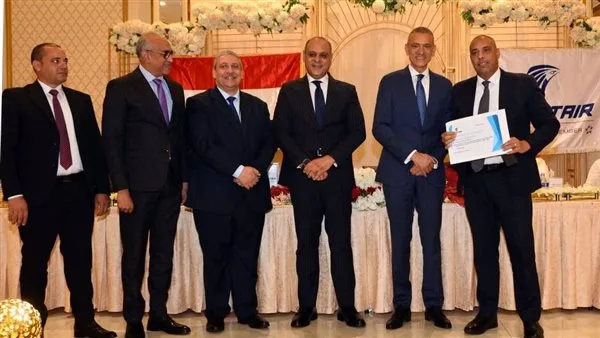 مصر للطيران تحتفي بفريق الحج بمناسبة نجاح موسم حج 1446هـ