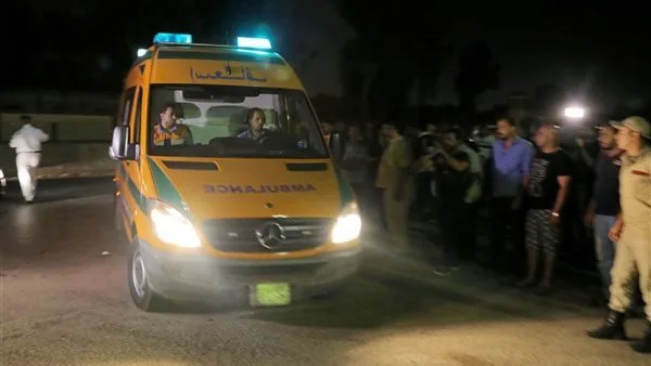 مصرع 3 وإصابة 9 بينهم أجانب في حادث انقلاب ميكروباص بمرسى علم