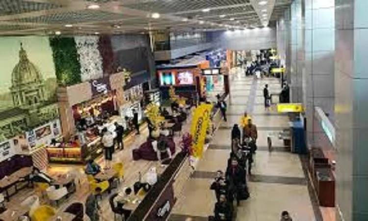 مطار القاهرة يتجه نحو المستوى العالمي بفضل بنية تحتية وخدمات تتماشى مع المستقبل.