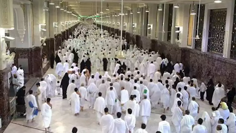 معايير حديثة لمشرفي رحلات العمرة 2026