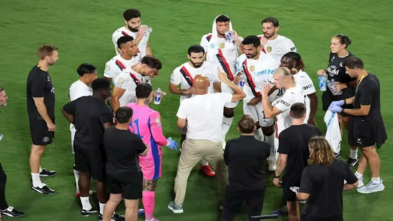مفاجأة يكشفها حكم دولي سابق حول هدف مانشستر سيتي الأول في شباك الهلال السعودي مفاجأة يكشفها حكم دولي سابق حول هدف مانشستر سيتي الأول في شباك الهلال السعودي