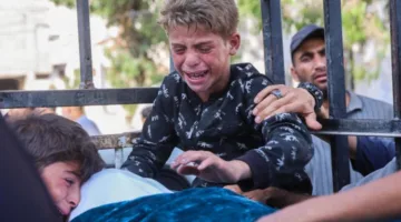 مقتل 11 فلسطينياً إثر استهداف الاحتلال قافلة المساعدات في جنوب غزة