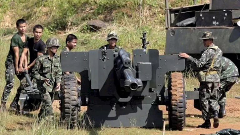 مقتل 14 شخصاً على الأقل في مواجهات حدودية بين تايلاند و… مقتل 14 شخصاً على الأقل في مواجهات حدودية بين تايلاند و…