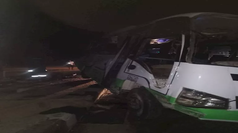 مقتل 3 فتيات وإصابة 12 شخصًا آخرين.. نعرض الصور الأولى لحادث الصحراء في المنيا مقتل 3 فتيات وإصابة 12 شخصًا آخرين.. نعرض الصور الأولى لحادث الصحراء في المنيا