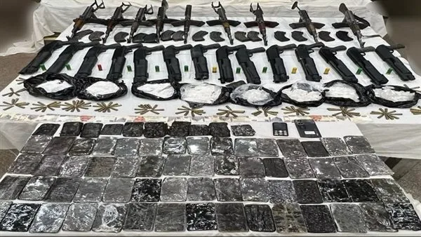 مقتل اثنين من تجار المخدرات والأسلحة بعد مواجهة مسلحة مع القوات في أسيوط مقتل اثنين من تجار المخدرات والأسلحة بعد مواجهة مسلحة مع القوات في أسيوط