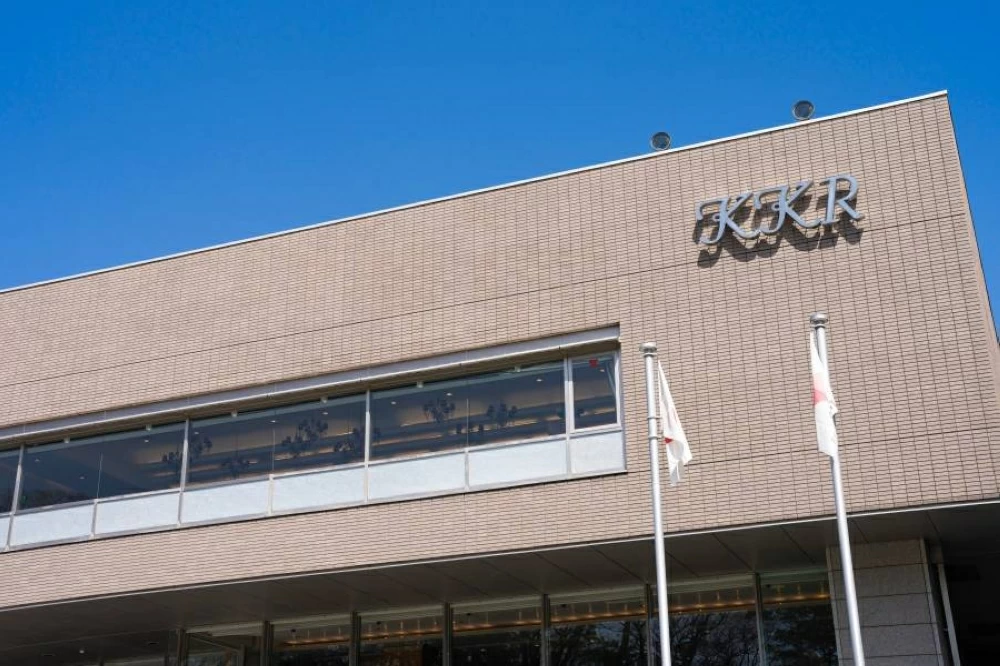 من اليابان إلى سنغافورة.. KKR تقترب من إتمام صفقة كبيرة بقيمة 5 مليارات دولار