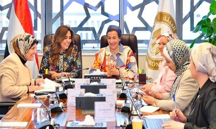 منال عوض ود. ياسمين فؤاد تبدأان إجراءات نقل وتسليم ملفات وزارة البيئة منال عوض ود. ياسمين فؤاد تبدأان إجراءات نقل وتسليم ملفات وزارة البيئة