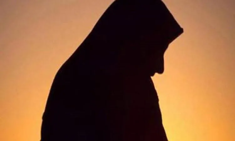 منزل الزوج أو مسكن العائلة.. أين ينبغي أن تعيش الأرملة بعد فقدان زوجها؟