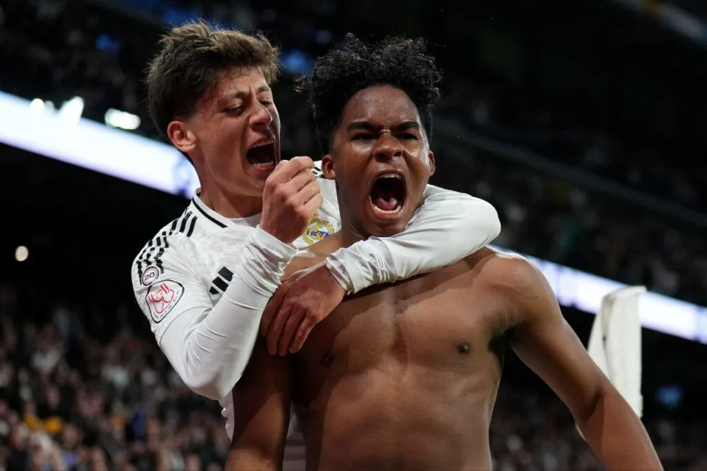 مهاجم ريال مدريد يسعى للخروج بسبب زميله مهاجم ريال مدريد يسعى للخروج بسبب زميله