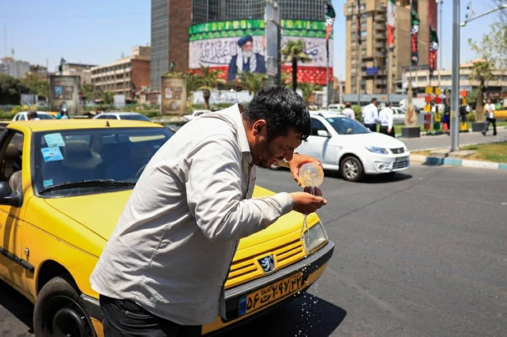 موجة حرارة غير عادية تؤدي إلى انقطاع المياه والكهرباء في إيران