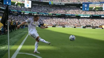 مودريتش يترك ريال مدريد بخسارة قاسية وتراث دائم