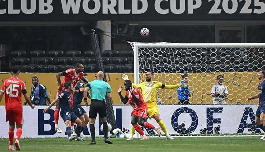 موسيالا ي suffers إصابة خطيرة (فيديو)