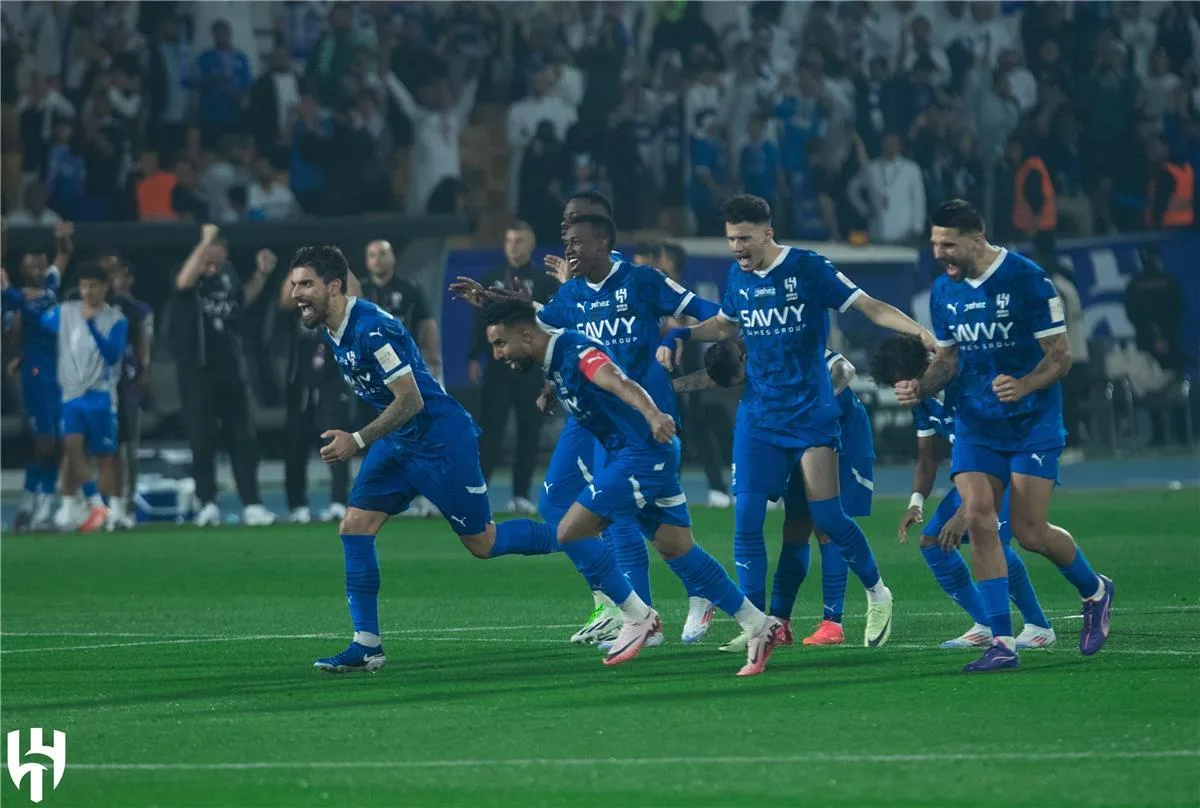 موقف محرج للاتحاد.. الهلال قد يواجه عقوبات شديدة إذا انسحب من السوبر السعودي موقف محرج للاتحاد.. الهلال قد يواجه عقوبات شديدة إذا انسحب من السوبر السعودي