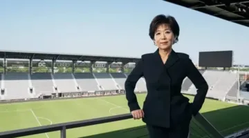 ميشيل كانج يقود تغييرات جذرية في ليون.. استراتيجية تقشفية وتفريغ اللاعبين لتجنب الأزمة.