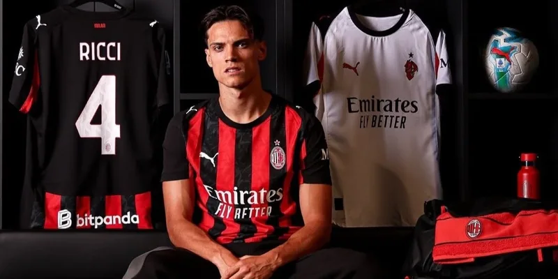 ميلان يوقع مع لاعب الوسط الإيطالي ريتشي من فريق تورينو ميلان يوقع مع لاعب الوسط الإيطالي ريتشي من فريق تورينو