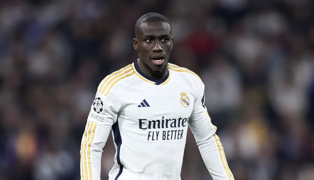 ميندي يضع استراتيجية جديدة لتحديد مصيره مع ريال مدريد ميندي يضع استراتيجية جديدة لتحديد مصيره مع ريال مدريد