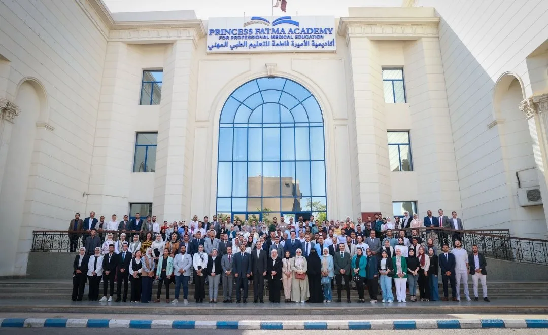 نائب وزير الصحة يجتمع للمرة الثالثة مع المجلس الأعلى لشباب مقدمي خدمات الرعاية الصحية ويستمع إلى مطالبهم