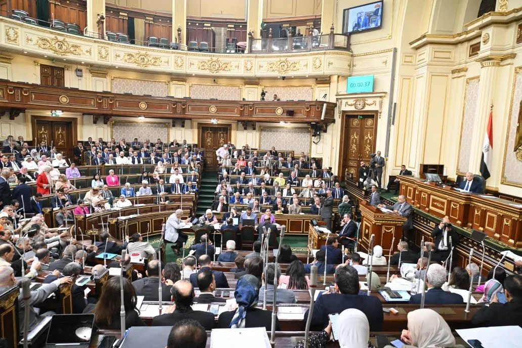 نائب يطالب بتوفير الدعم النفسي لعائلات المفقودين والضحايا في حادث جيل الزيت بالسويس
