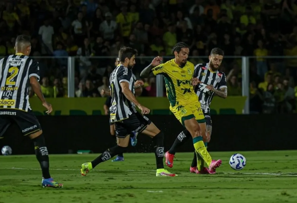 نادي ميراسول يحقق فوزاً كبيراً على سانتوس بثلاثة أهداف دون مقابل في الدوري البرازيلي. نادي ميراسول يحقق فوزاً كبيراً على سانتوس بثلاثة أهداف دون مقابل في الدوري البرازيلي.