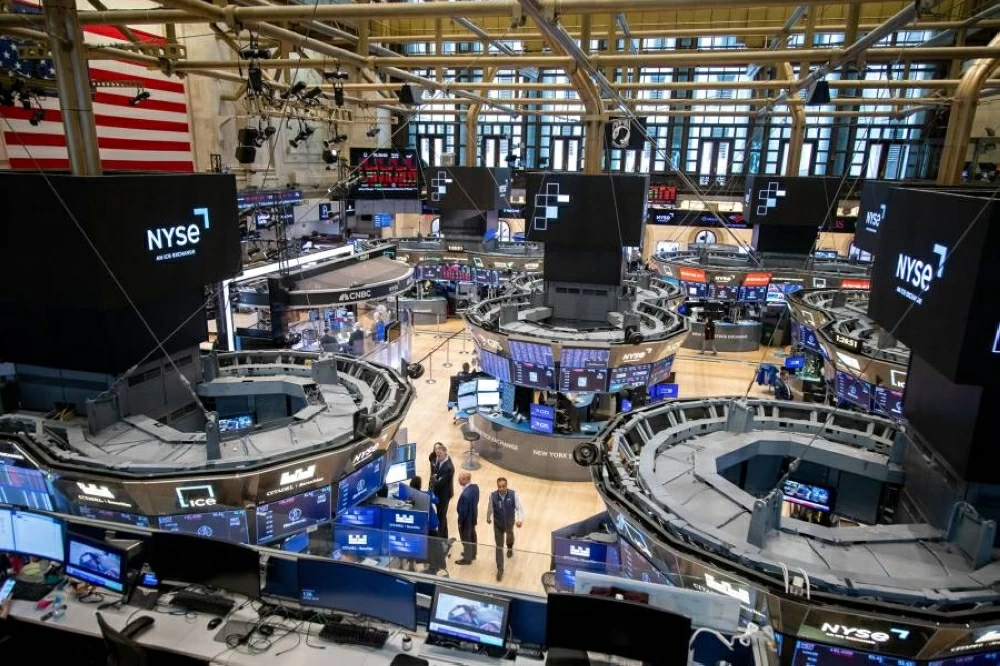 ناسداك و S&P 500 يحققان أرقاماً قياسية جديدة ناسداك و S&P 500 يحققان أرقاماً قياسية جديدة