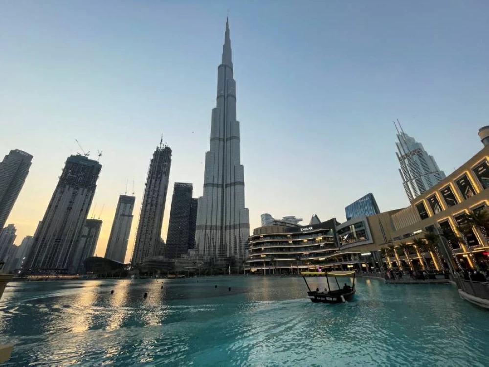ناطحات السحاب العربية تصل إلى السحاب.. الإمارات تتألق وتتنافس مع عمالقة العالم