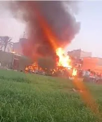 حريق يدمر 6 منازل في دشنا شمال قنا دون تسجيل إصابات أو نفوق حيوانات. حريق يدمر 6 منازل في دشنا شمال قنا دون تسجيل إصابات أو نفوق حيوانات.