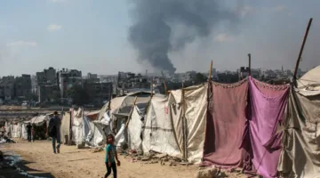 نتنياهو يخطو نحو هدنة في غزة على حبل مشدود: كيف يوفق بين ترامب وبن غفير وسموتريتش؟