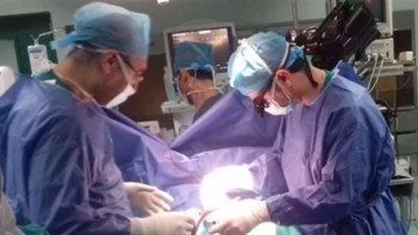 نجاح عملية إزالة ورم متزايد من وجه امرأة في مستشفى قنا العام نجاح عملية إزالة ورم متزايد من وجه امرأة في مستشفى قنا العام