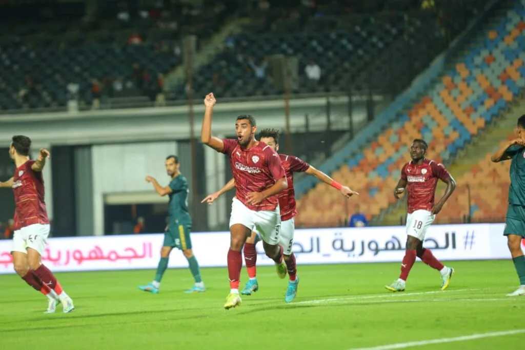 نجم الأهلي: كنت أتطلع للانتقال إلى الزمالك نجم الأهلي: كنت أتطلع للانتقال إلى الزمالك
