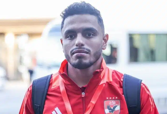 نجم الأهلي يشعلها: قررت الرحيل بسبب منتخب مصر وريفيرو 