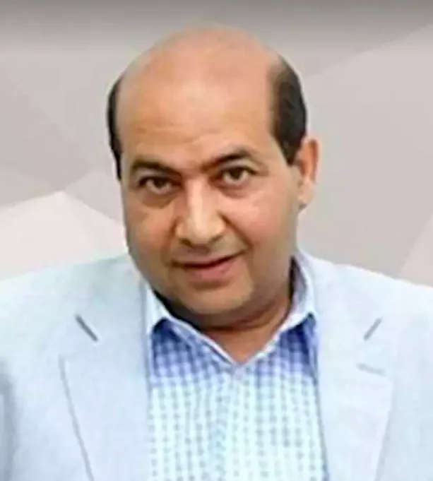 نجمة ارتدت الحجاب وأخرى تخلت عنه