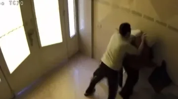 نساء المنصورة: قصة فيديو مدته 100 ثانية عند مدخل البناية