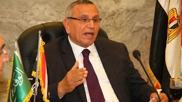 نشرة البرامج الحوارية | عبد السند يمامة يوضح موقفه من تصريحاته بشأن حزب الوفد في القضايا المطروحة نشرة البرامج الحوارية | عبد السند يمامة يوضح موقفه من تصريحاته بشأن حزب الوفد في القضايا المطروحة