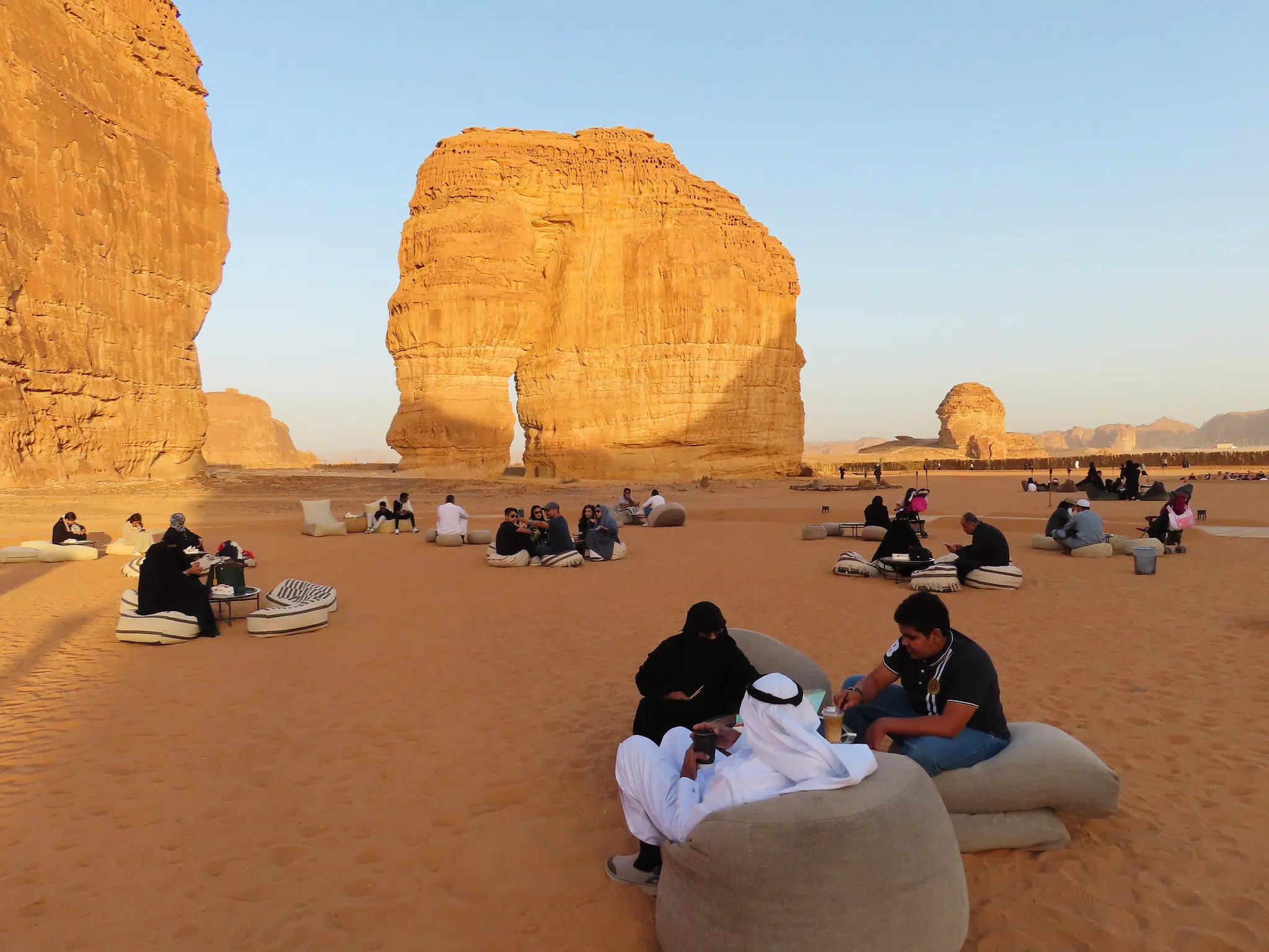 نمو سياحي غير مسبوق في السعودية.. الاعتماد لا يقتصر على الحج فقط