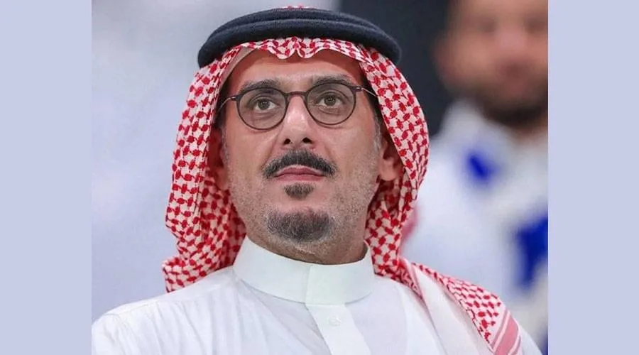 نواف بن سعد يعلن ترشحه لرئاسة الهلال والحائلي يتخلى عن الترشح لرئاسة الاتحاد. نواف بن سعد يعلن ترشحه لرئاسة الهلال والحائلي يتخلى عن الترشح لرئاسة الاتحاد.